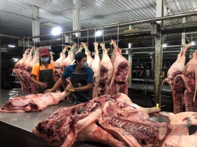 Giá thịt heo hôm nay tại chợ đầu mối Bình Điền