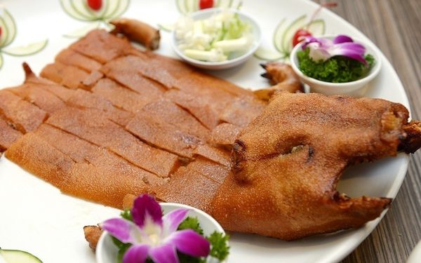 5+ địa chỉ bán lợn quay mắc mật tại Hà Nội 3