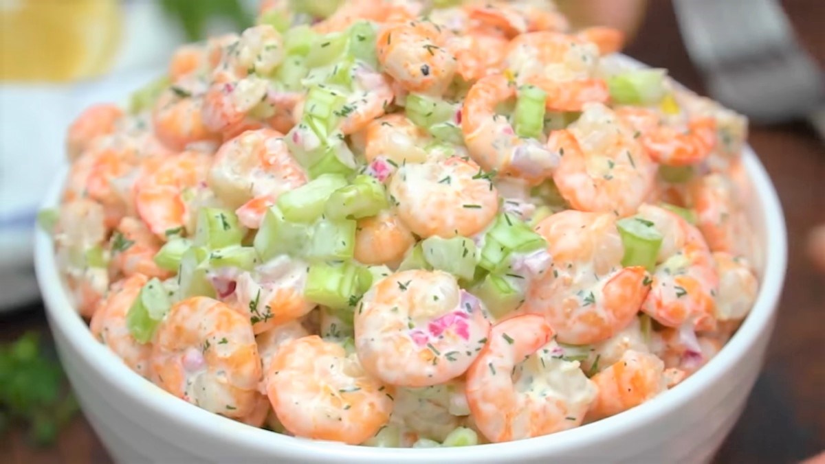 3 cách làm salad tôm cần tây vị ngon ngất ngây đơn giản tại nhà