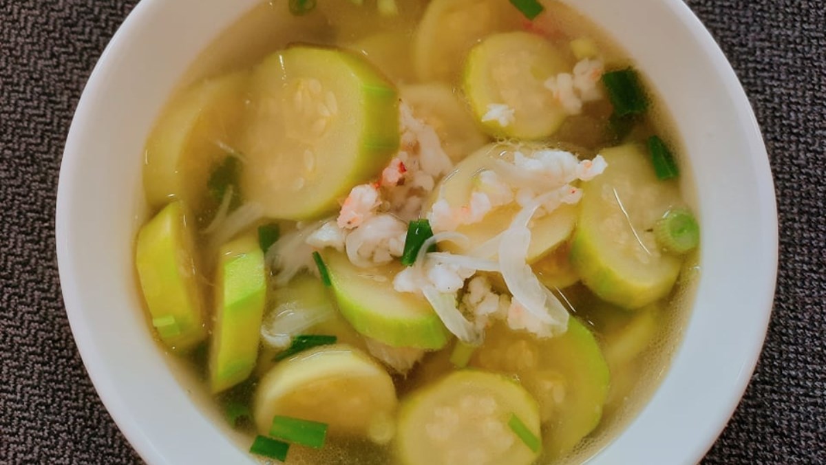 Cách nấu canh bí ngòi nấu tôm thanh ngọt, giải nhiệt cho gia đình